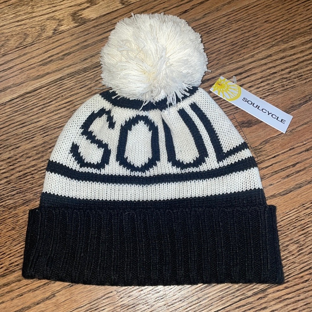 SOULCYCLE SOUL BLACK & WHITE POM BEANIE